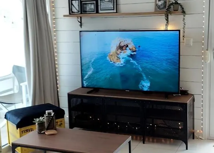 Calm Balcony With A View *