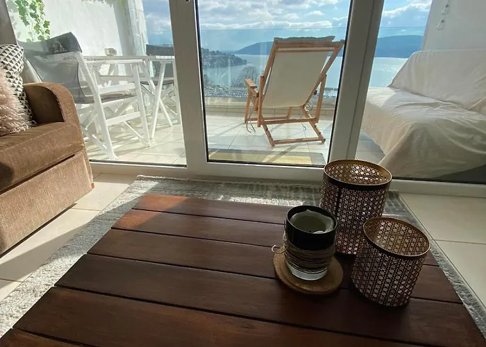 Calm Balcony With A View *